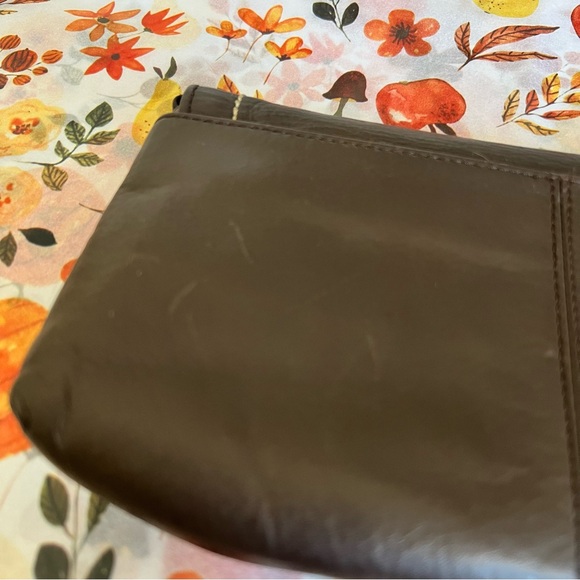 Vintage Coach Pebbled Brown Wristlet - Picture 6 of 10